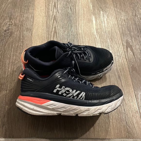 Hokas, Bondi 7. Decent condition! Great for running. - Picture 1 of 4
